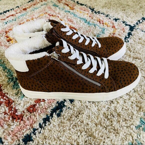 NEW Universal Thread brown leopard animal print Sherpa high top sneakers 11 - Picture 4 of 9